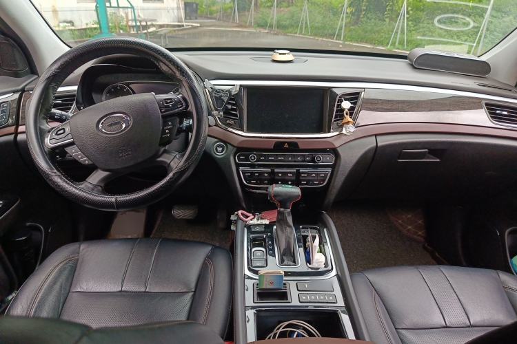 Used GAC Trumpchi GS8 2017 320T Two-Wheel Drive Luxury Smart Connectivity Version (7 Seats)
