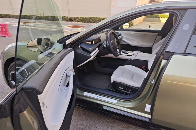 Used Xiaomi Auto SU7 2024 Rear-Drive Long-Range Intelligent Driving Version
