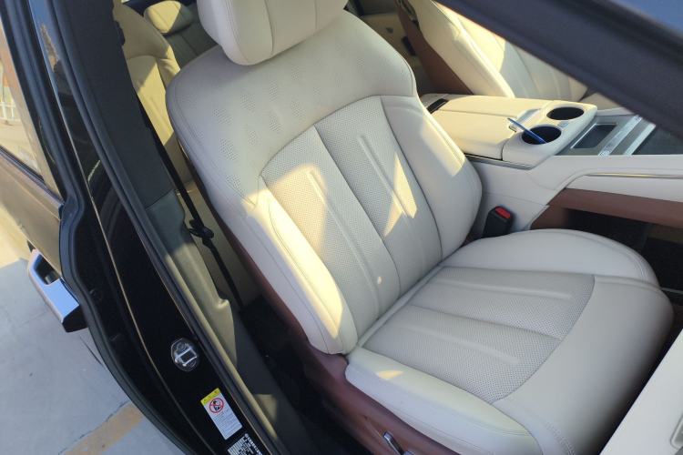 Used BYD Xia 2025 DM-i 1.5T 180km Beyond Edition Right Front Seat