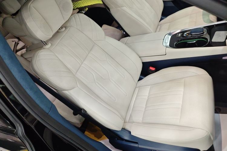 Used Zeekr 009 2022 WE Edition
