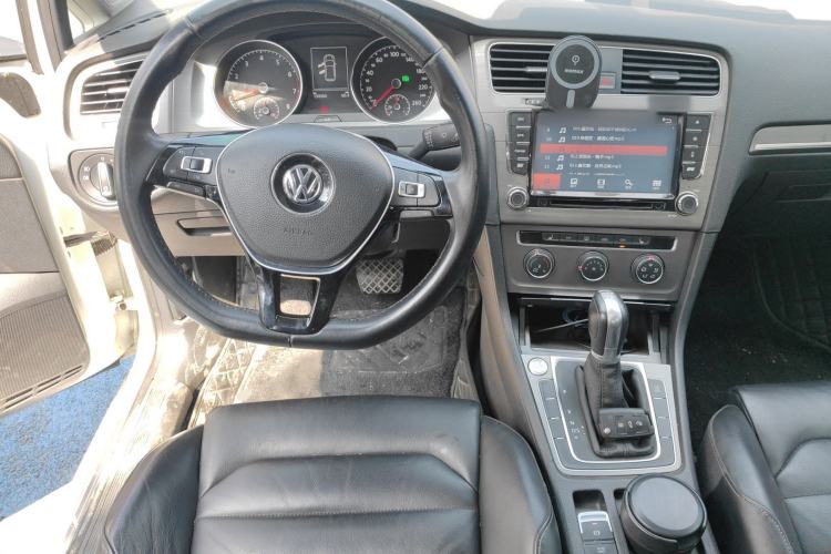 Used Volkswagen Golf 2015 1.4TSI Automatic Luxury Model