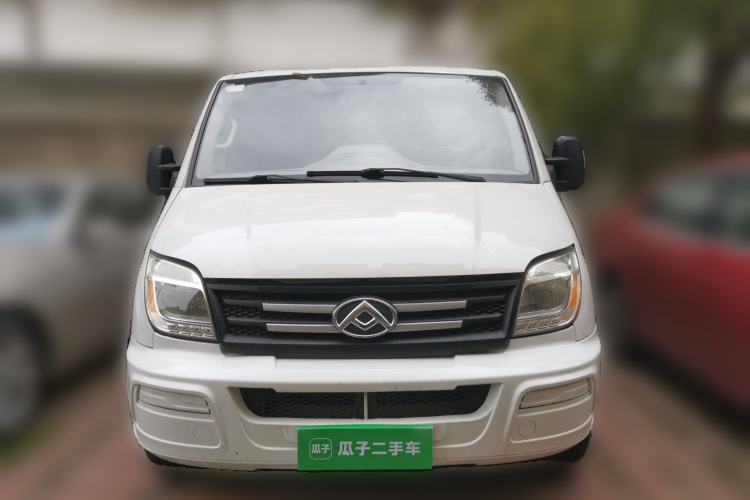 Used SAIC MAXUS Xintu V80 2023 2.0T Manual Classic Aoyuntong Short Wheelbase Ultra-Low Roof 5/6-Seater
