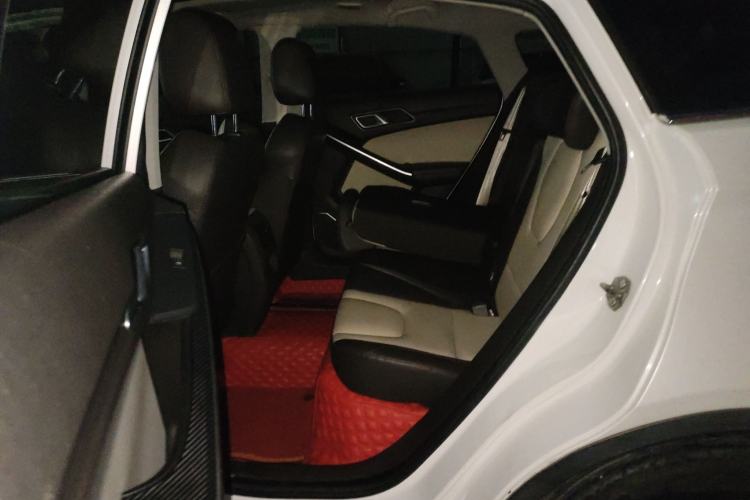 Used JMC Yusheng S330 2016 1.5L GTDi Automatic Two-Wheel Drive Flagship Edition Left Rear Seat