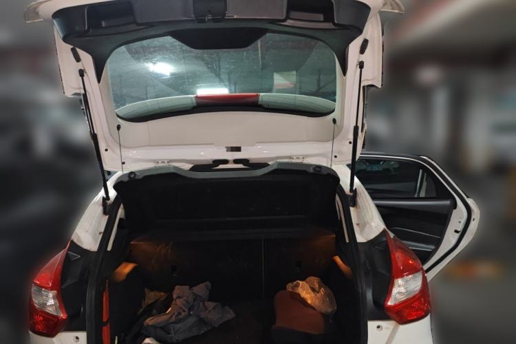 Used Ford Focus 2012 Hatchback 1.6L Automatic Fashion Edition Trunk