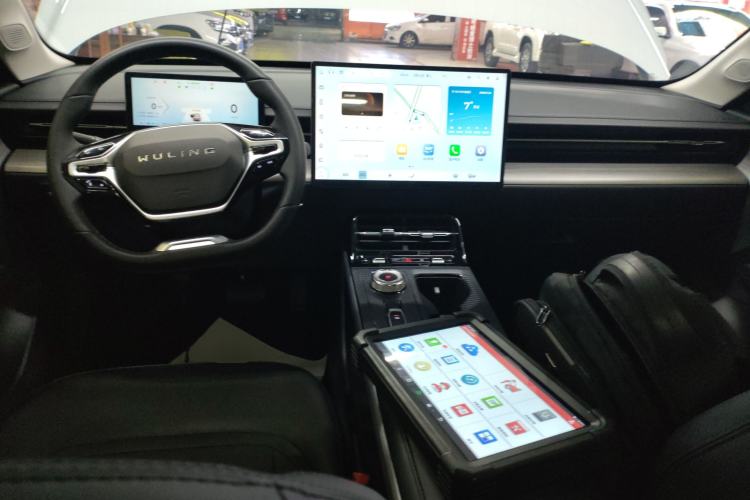 Used Wuling Xingguang 2024 Co-Creation Edition 510 Advanced Model
