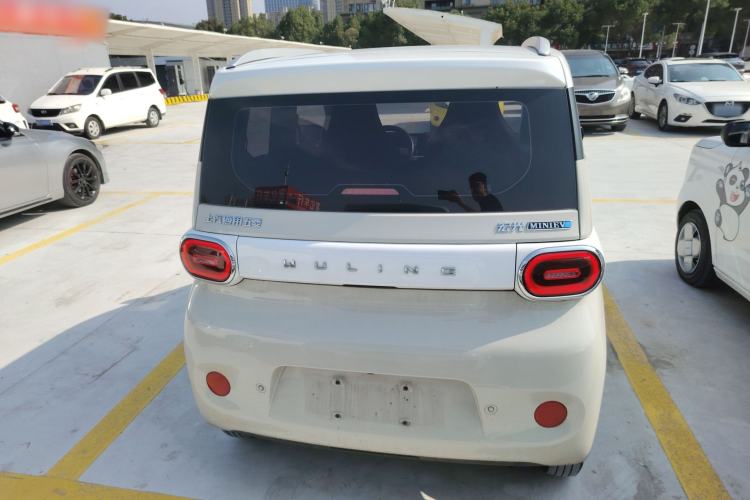 Used Wuling Hongguang MINIEV 2024 3rd Generation 215km Advanced Version
