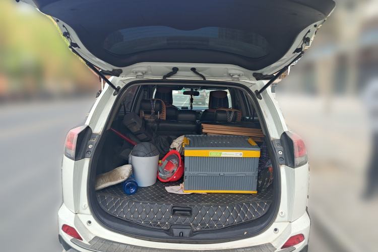 Used Toyota RAV4 2019 2.0L CVT Two-Wheel Drive Fashion X Limited Edition China V Standard Trunk