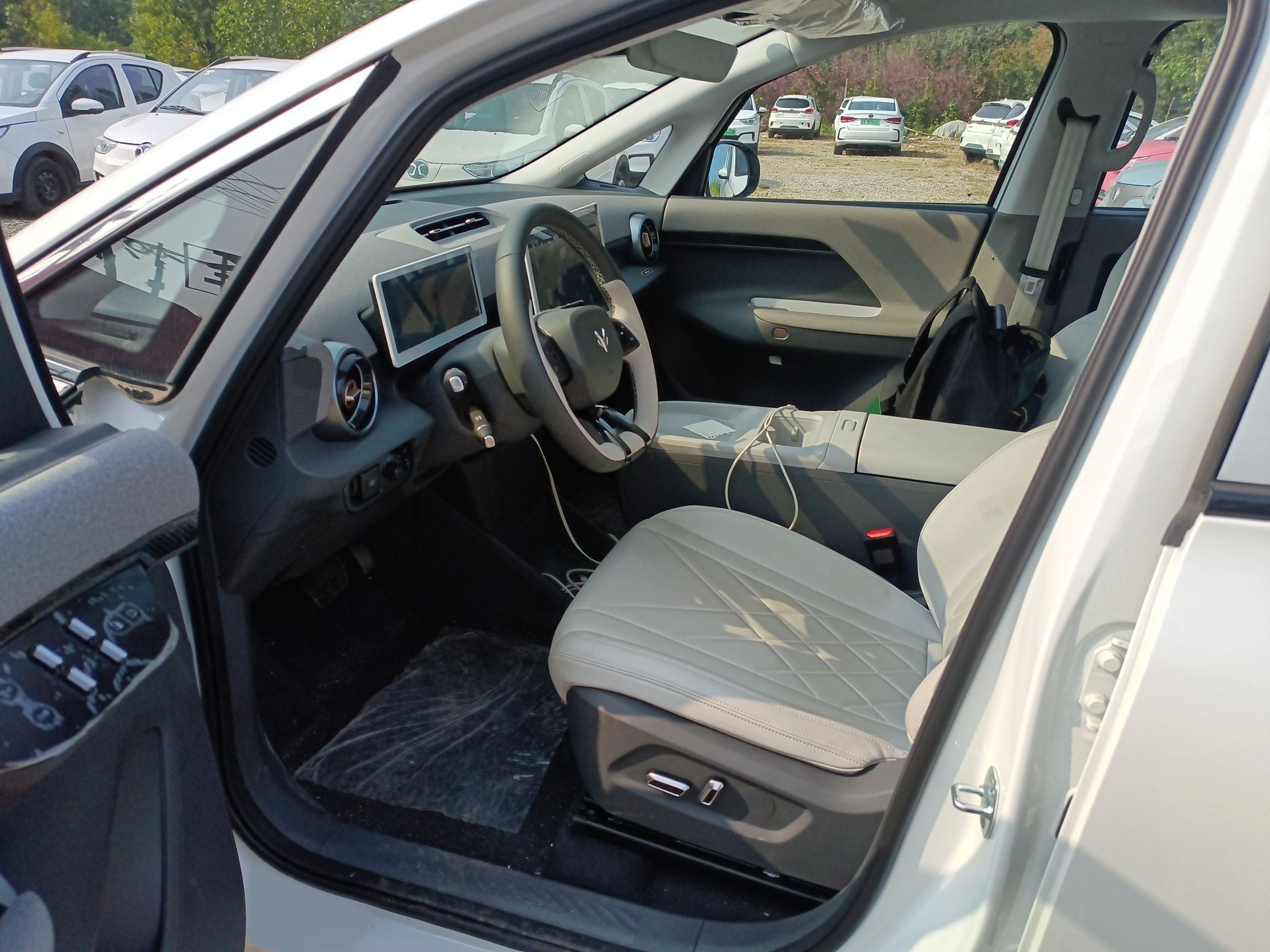 Переднее сиденье в автомобиле