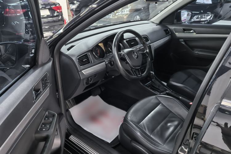 Used Volkswagen Lavida 2015 1.6L Automatic Comfort Edition