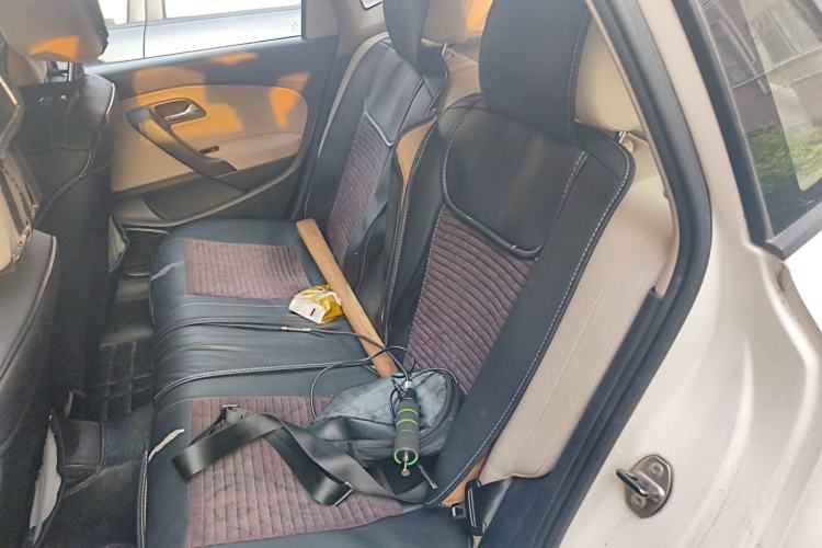 Used Volkswagen Polo 2011 1.4L Manual ZhiShang Edition
