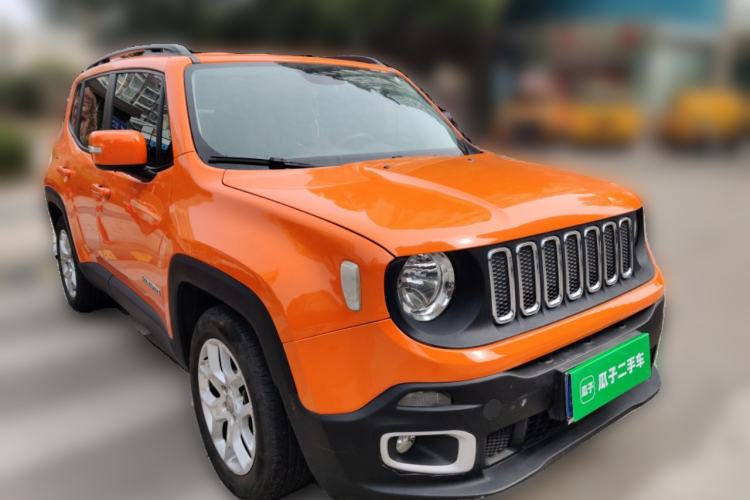 Used Jeep Renegade 2016 1.4T Automatic High-Energy Version Front Right 45 Deg