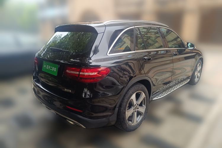 Used Mercedes-Benz GLC 2017 GLC 260 4MATIC Luxury Model Rear Right 45 Deg