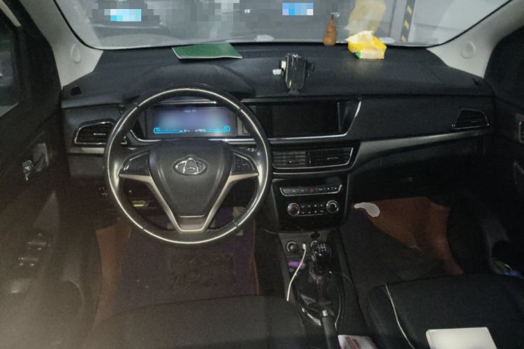 Used CHANGAN KAICHENG Oushang A600 2016 1.5L Manual Luxury 7-Seater Center Console