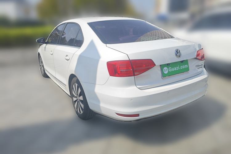 Used Volkswagen Sagitar 2015 230TSI Automatic Luxury Model
