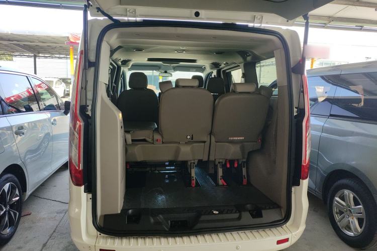 Used Ford Tourneo Custom 2020 2.0T Automatic Elite Edition China VI Standard
