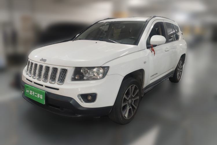Used Jeep Compass 2015 2.0L Two-Wheel Drive Luxury Edition