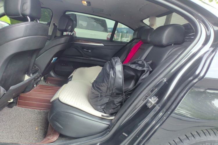 Used BMW 5 Series 2011 528Li Leading Model
