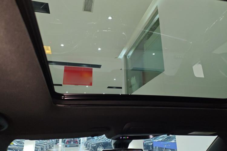 Used Cadillac XT6 2022 2.0T Six-Seater Four-Wheel-Drive Luxury Standard Edition Headliner