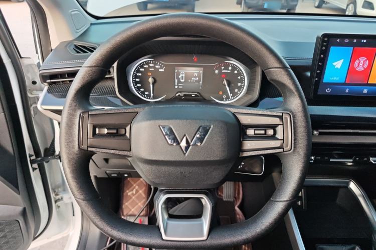 Used Wuling Jiachen 2022 1.5L Manual Enjoyment Elite Model

