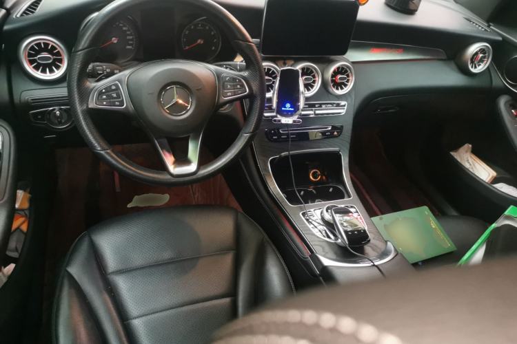 Used Mercedes-Benz GLC  Center Console