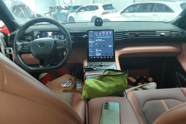 Used Nio EC6 2020 605 km Sport Edition Center Console