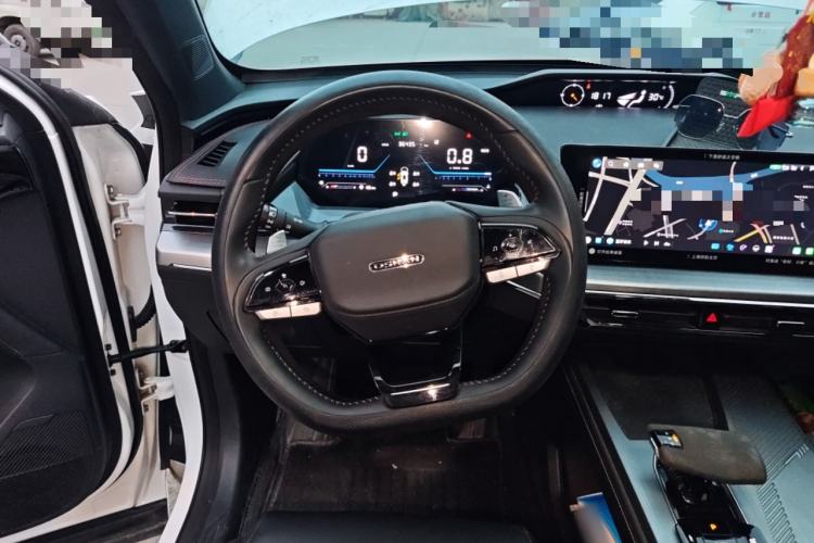 Used CHANGAN OSHAN Z6 2023 Blue Whale 1.5T DCT Luxury Model