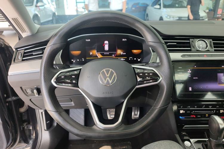 Used Volkswagen Magotan 2023 2 Million Units Limited Edition 330TSI DSG Leading Version
