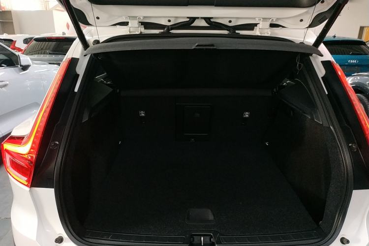 Used Volvo XC40 2021 T4 Four-Wheel Drive Smart Luxury Edition Trunk