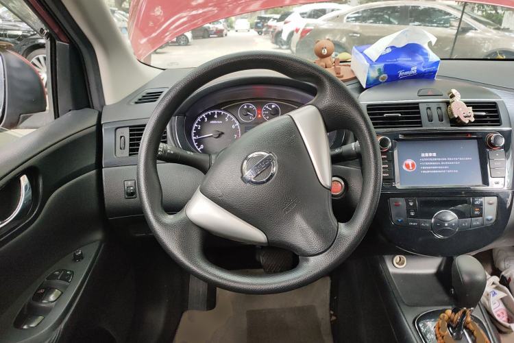 Used Nissan Tiida 2011 1.6L CVT Smart Version
