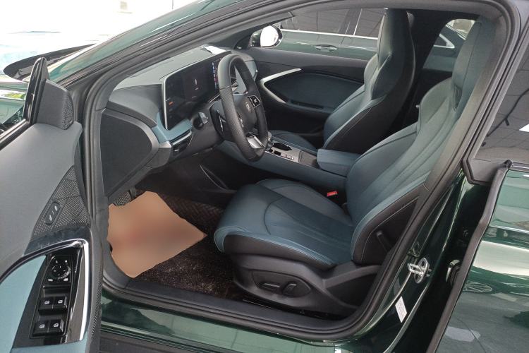 Used MG 7 2025 1.5T 300 DCT Elegant Edition
