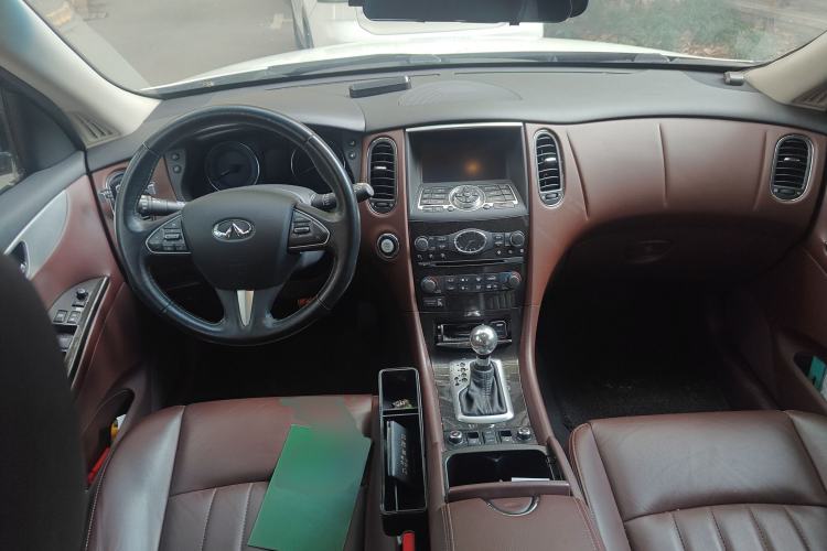 Used Infiniti QX50 2015 2.5L Enjoyment Edition Center Console