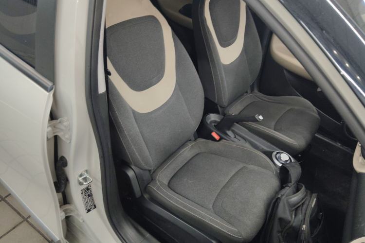 Used Wuling Bingo 2023 333 km Fast-Share Version Right Front Seat