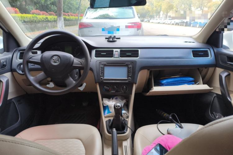 Used Skoda Rapid 2013 1.6L Manual Smart Selection Model
