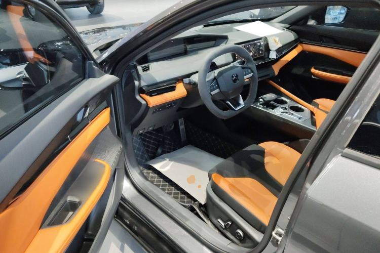 Used Changan UNI-V 2023 2.0T Leading-Speed Edition
