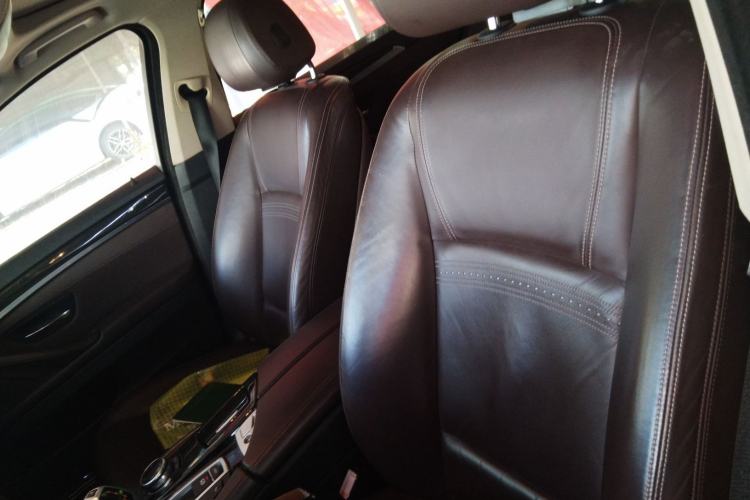 Used BMW 5 Series 2014 525Li Luxury Design Package
