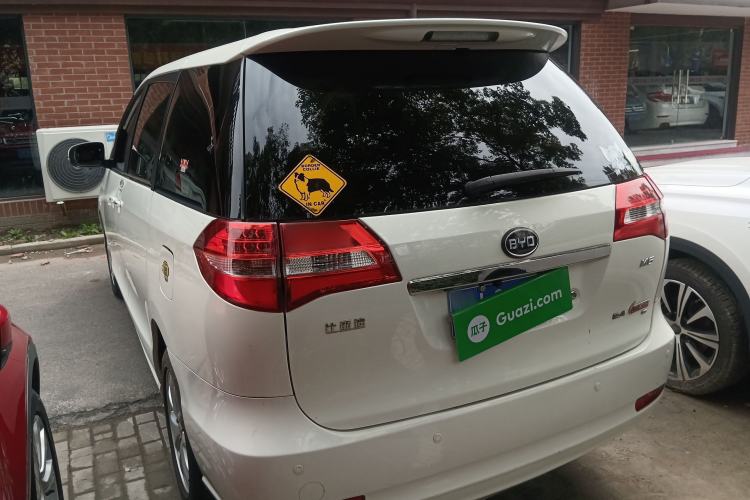 Used BYD M6 2015 2.4L Automatic Prestige Edition Exterior 2