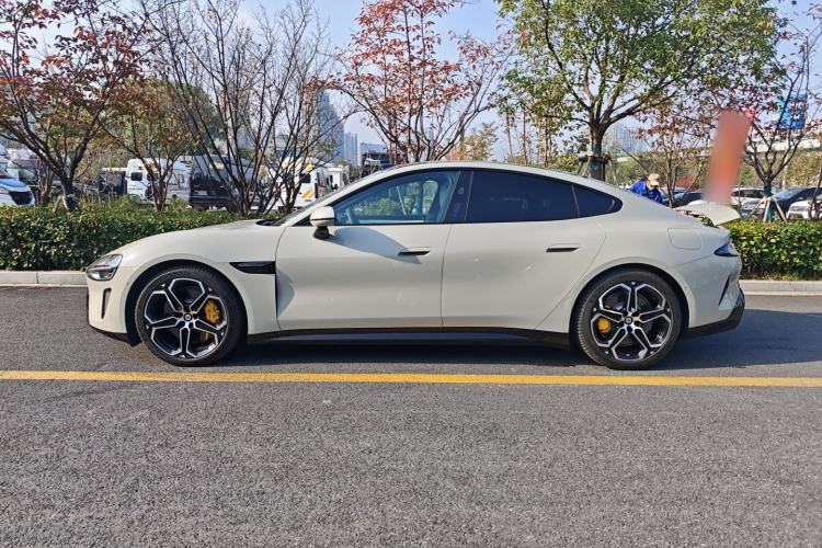 Used Xiaomi Auto SU7 2024 Four-Wheel Drive Ultra-Long Range Advanced Intelligent Driving Max Edition