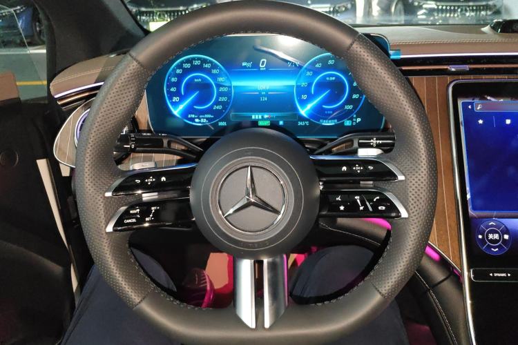 Used Mercedes-Benz EQE 2022 350 Pioneer Edition Steering Wheel