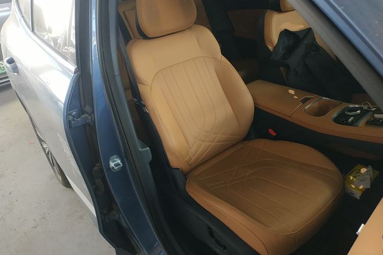 Used Geely Galaxy Galaxy Xingjian 7 EM-i 2025 120km Flagship Edition
