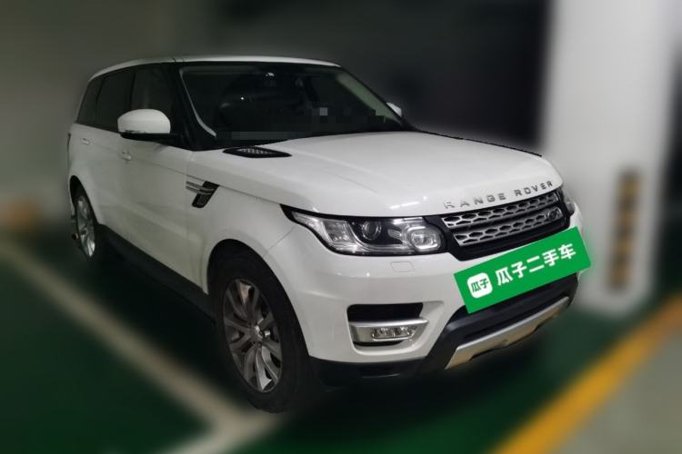 Used Land Rover Range Sport 2015 3.0 SC V6 HSE Front Right 45 Deg
