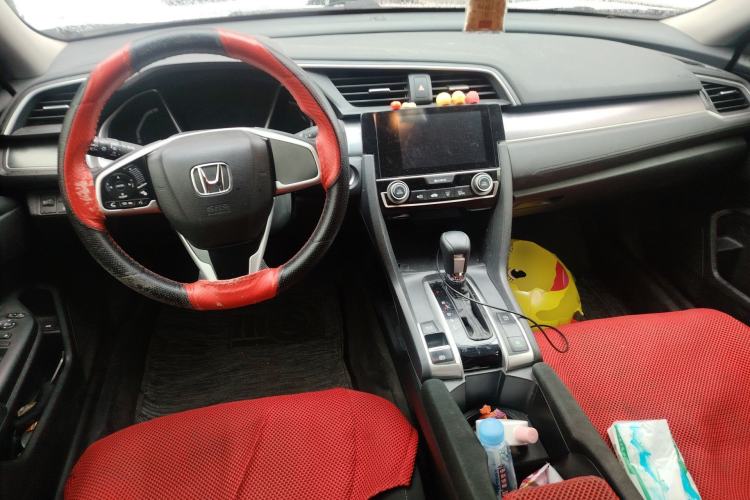 Used Honda Civic 2016 220TURBO CVT Luxury Edition Center Console