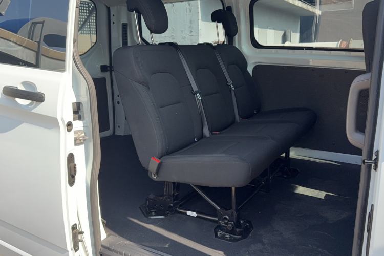 Used Ford Transit 2023 2.0T Diesel Manual Multifunction Commercial Vehicle Short Wheelbase Low Roof 5/6 Seats
