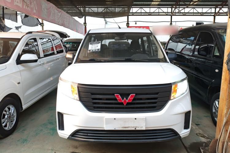 Used Wuling Hongguang PLUS 2020 1.5L Manual Standard Edition 5 Seats
