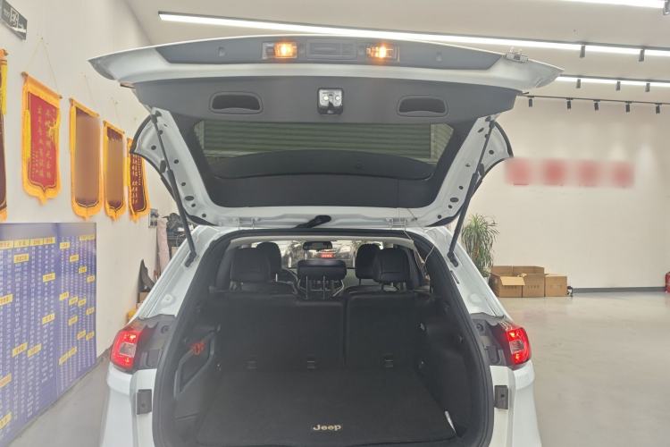 Used Jeep Cherokee 2016 2.4L Leading Edition
