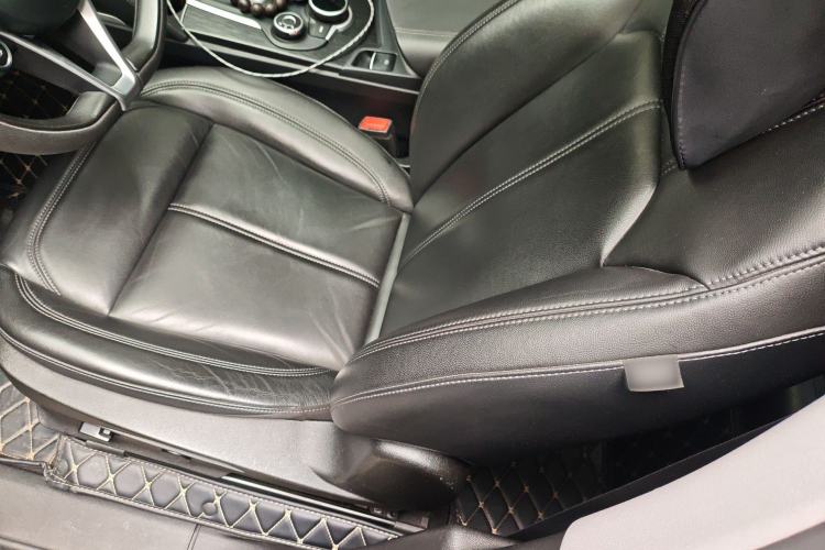 Used Alfa Romeo Stelvio 2017 2.0T 200HP Luxury Edition Left Front Seat