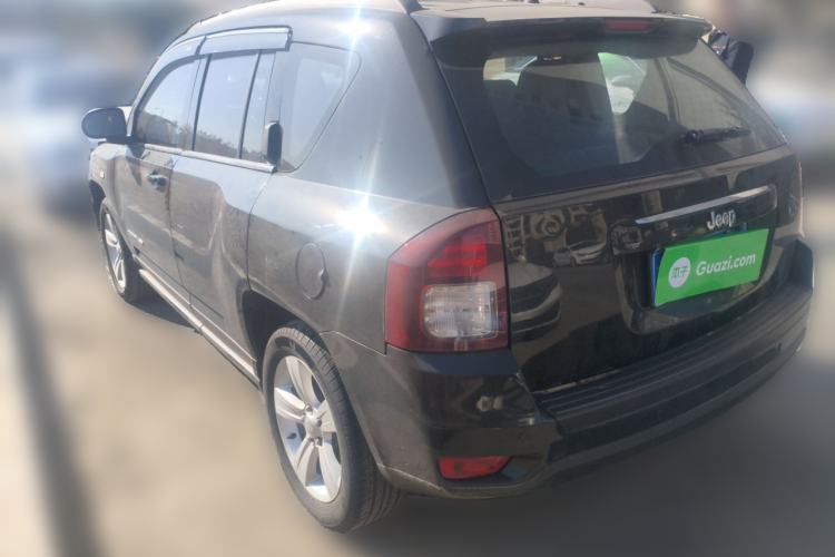 Used Jeep Compass 2015 2.0L two-wheel drive sport version