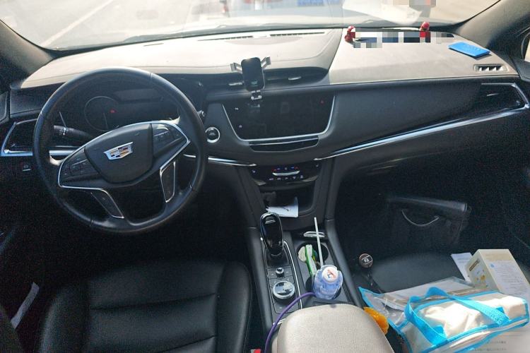 Used Cadillac XT5 2022 2.0T Two-Wheel Drive Luxury Version