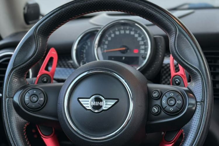 Used MINI 2016 2.0T COOPER S Pioneer Edition Exterior 5