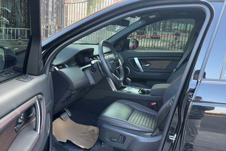 Used Land Rover Discovery Sport New Energy 2022 Facelifted P300e Plug-in Hybrid Electric Version
