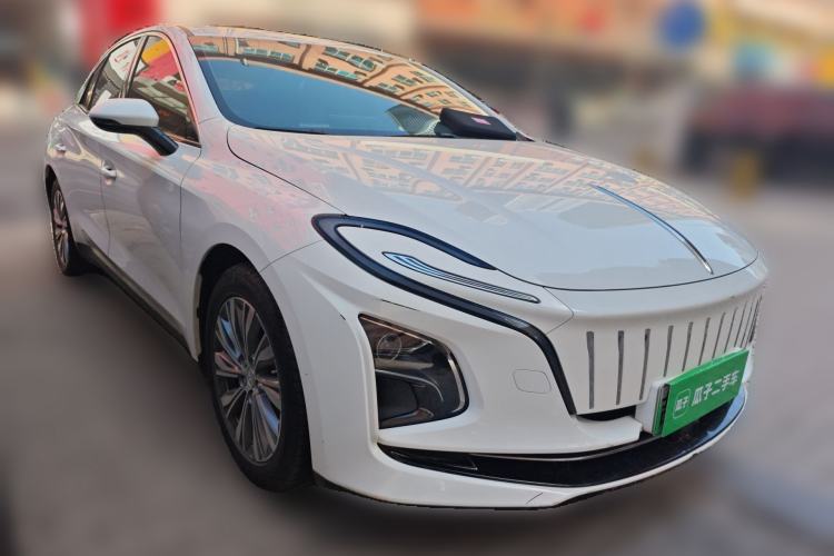 Used Hongqi E-QM5 2022 431 km Charge & Enjoy Edition Front Right 45 Deg